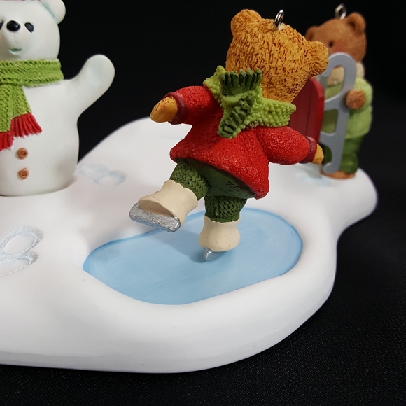 Hollyday Hill 2002 Snow Hill And Bear Set - Picture 3 of 14